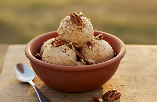Nieve de Plátano y Nuez Pecana (sin azúcar añadida)